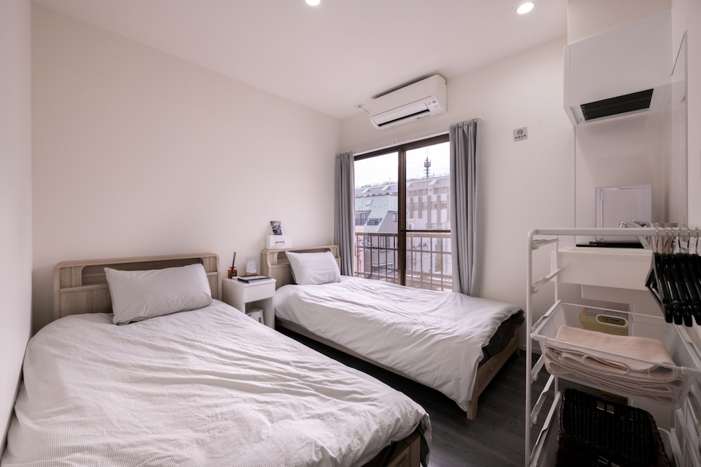 ZAITO TOKYO YOKOKAWA ECONOMY INN 東京