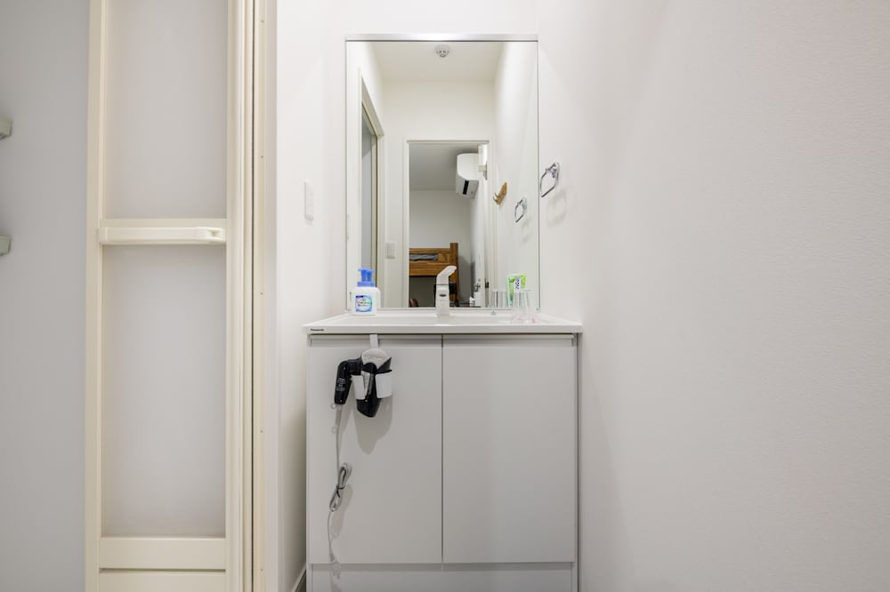 ZAITO TOKYO YOKOKAWA ECONOMY INN 東京