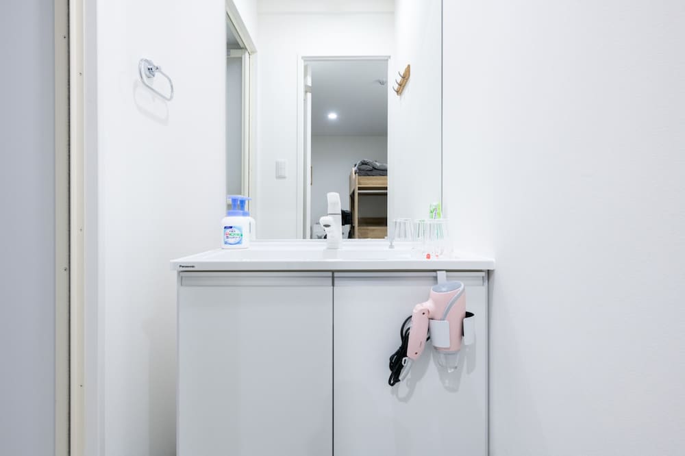 ZAITO TOKYO YOKOKAWA ECONOMY INN 東京