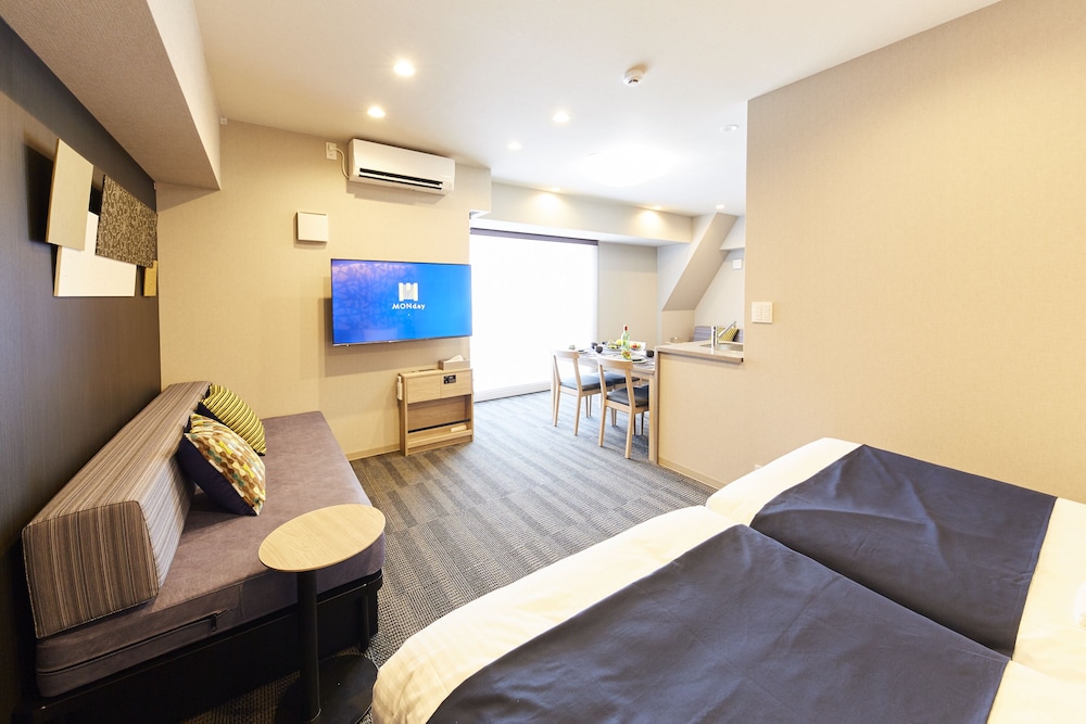 MONDAY APART PREMIUM 浜松町 東京