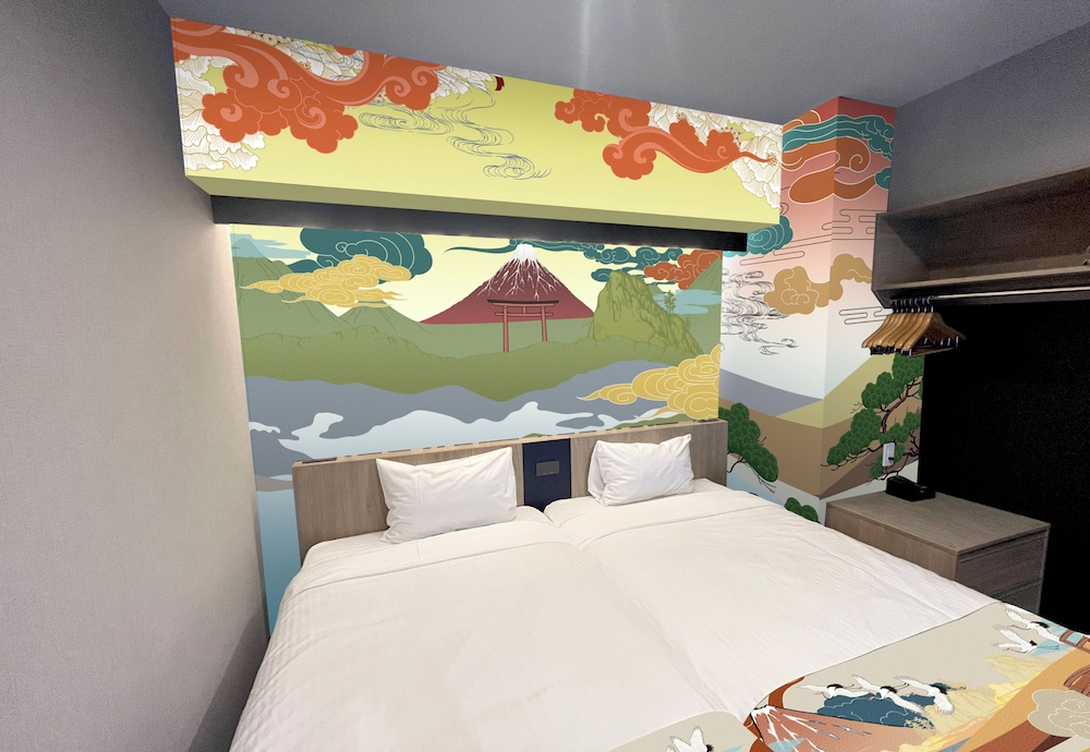MONDAY APART PREMIUM 浜松町 東京