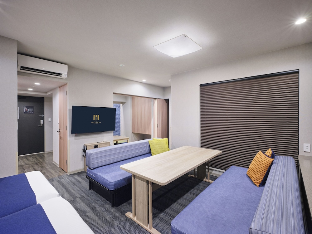 MONDAY APART PREMIUM 浜松町 東京