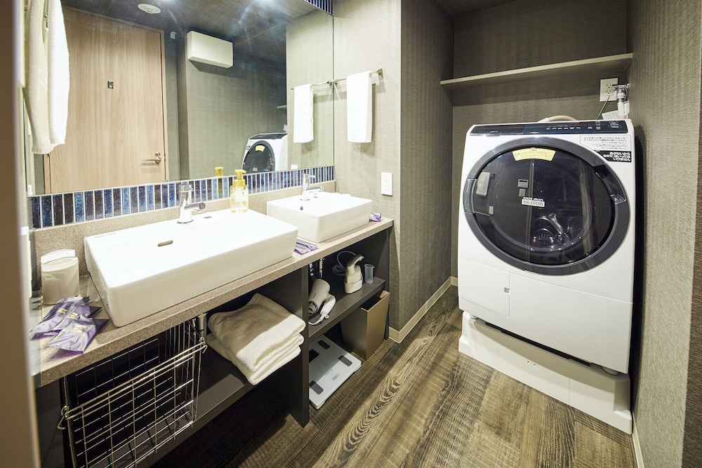 MONDAY APART PREMIUM 浜松町 東京