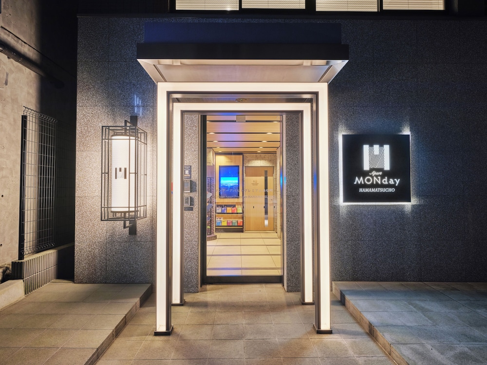 MONDAY APART PREMIUM 浜松町 東京