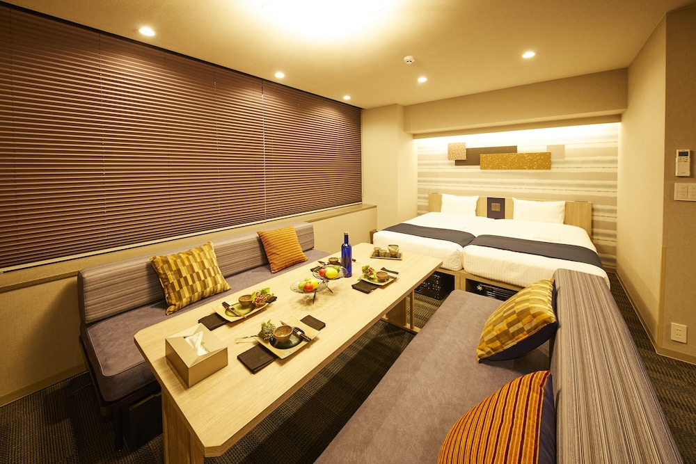 MONDAY APART PREMIUM 浜松町 東京