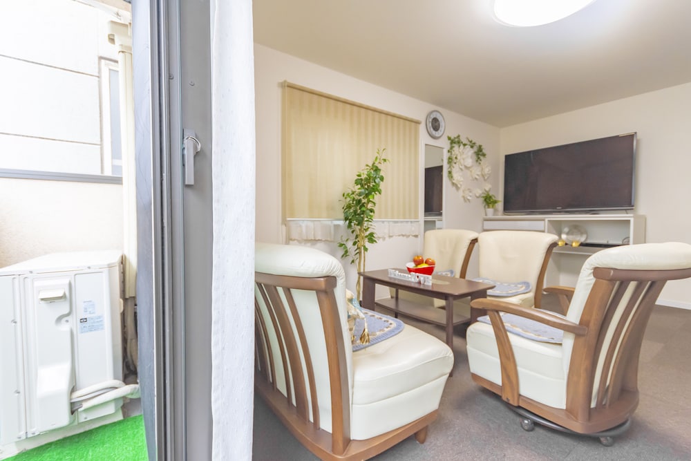 SHINJUKU-OKUBO HOUSE 東京