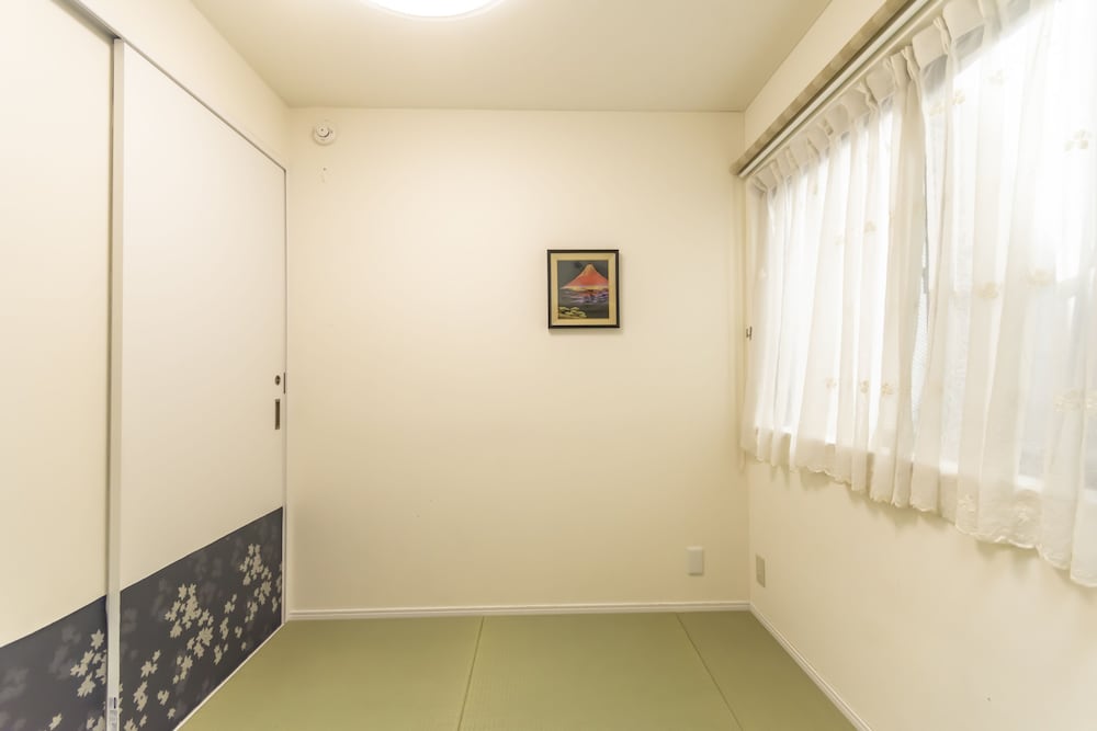 SHINJUKU-OKUBO HOUSE 東京