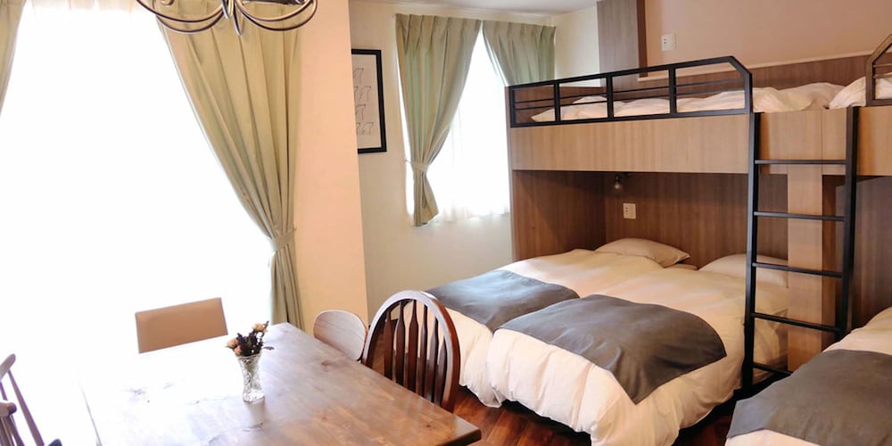 7 ROOMS HOTEL & CAFE 東京