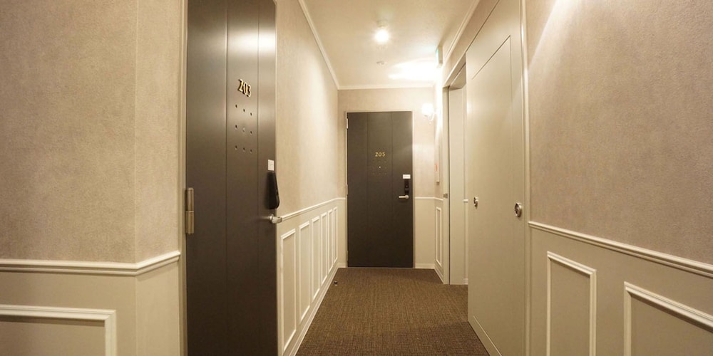 7 ROOMS HOTEL & CAFE 東京