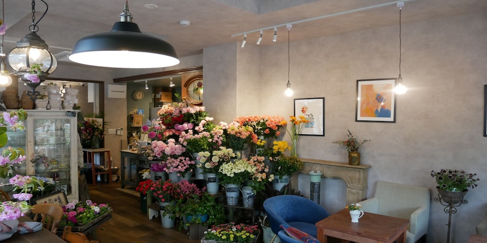 7 ROOMS HOTEL & CAFE 東京