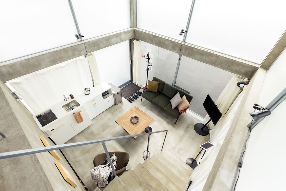 GLASS HOUSE RM.2 東京