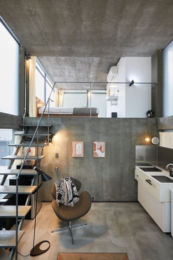 GLASS HOUSE RM.2 東京