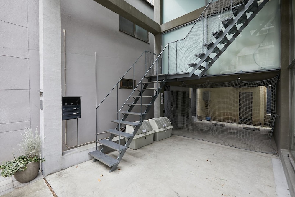 GLASS HOUSE RM.2 東京