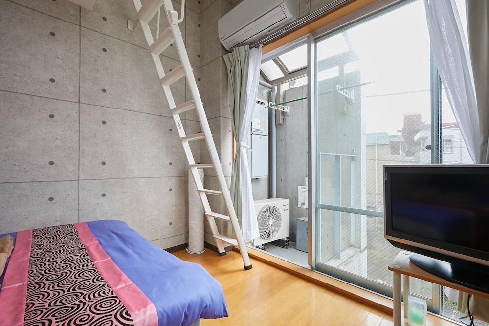レジデンシャルホテル三軒茶屋アミカファースト 303 東京