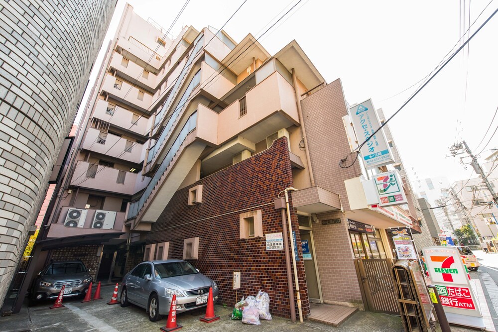SENGOKU EKI-MAE BLDG 401 東京