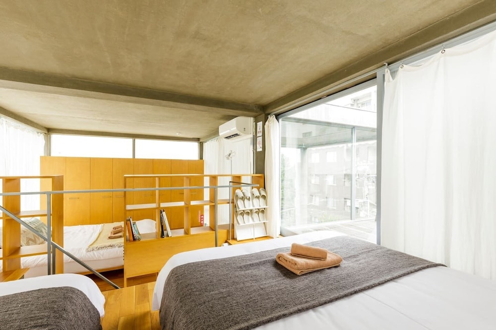 GLASS HOUSE RM.3 東京