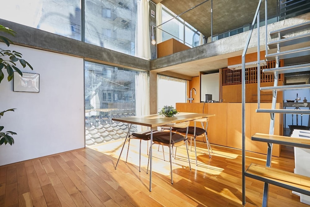 GLASS HOUSE RM.3 東京