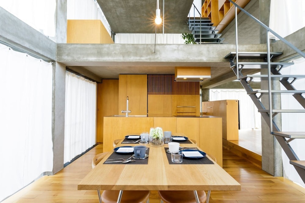 GLASS HOUSE RM.3 東京