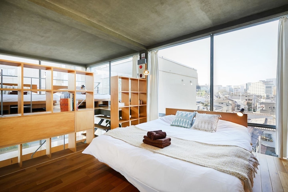 GLASS HOUSE RM.3 東京