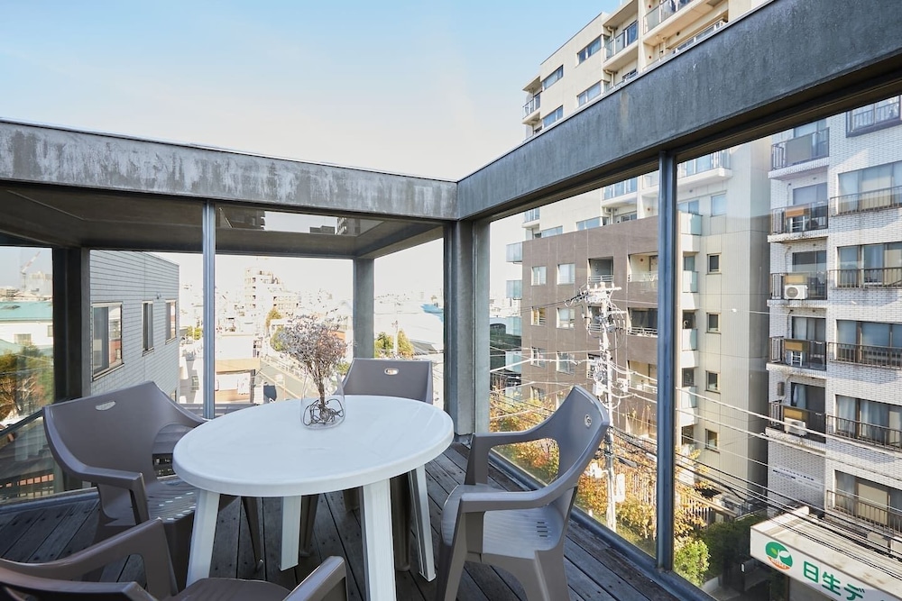 GLASS HOUSE RM.3 東京