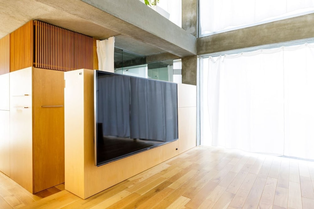 GLASS HOUSE RM.3 東京