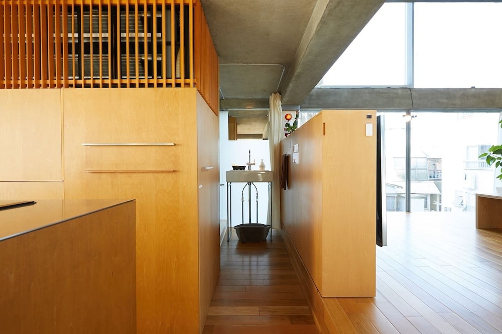 GLASS HOUSE RM.3 東京