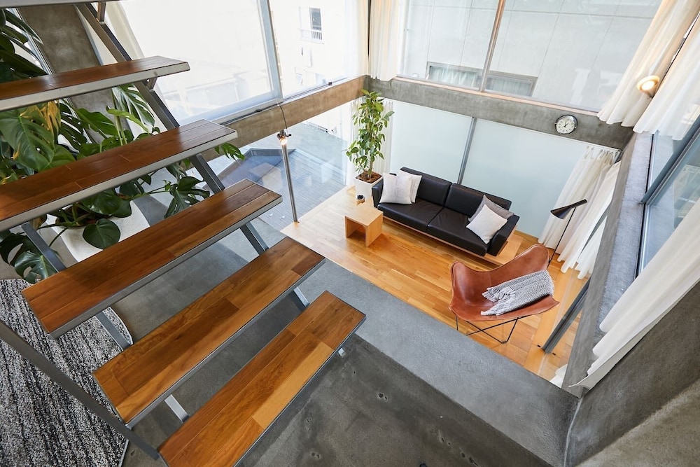 GLASS HOUSE RM.3 東京