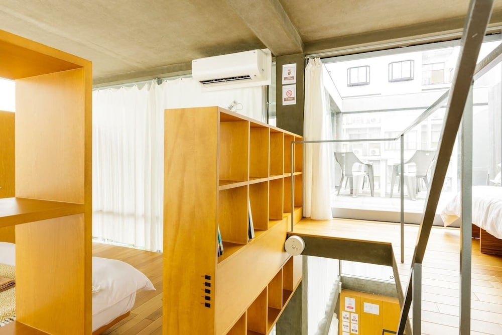 GLASS HOUSE RM.3 東京