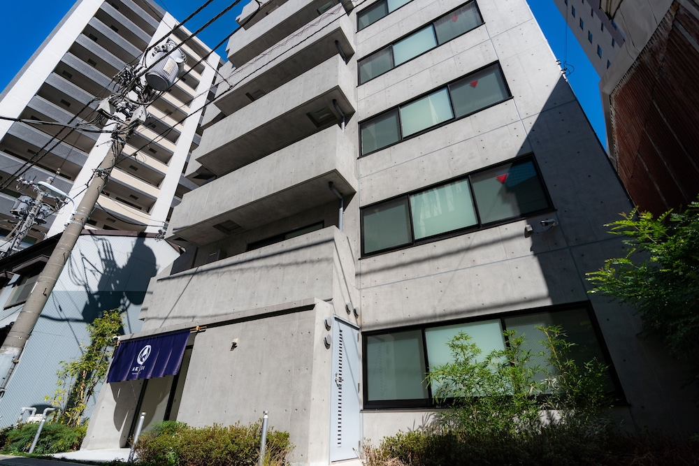 AKARI HIGASHIUENO 東京