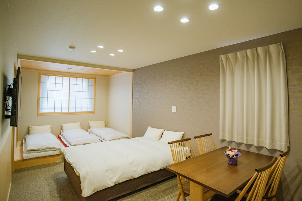 TOKYO LAI'S HOUSE 東京