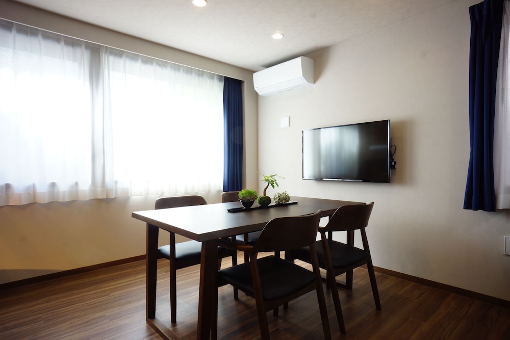 RONA HOTEL 東京