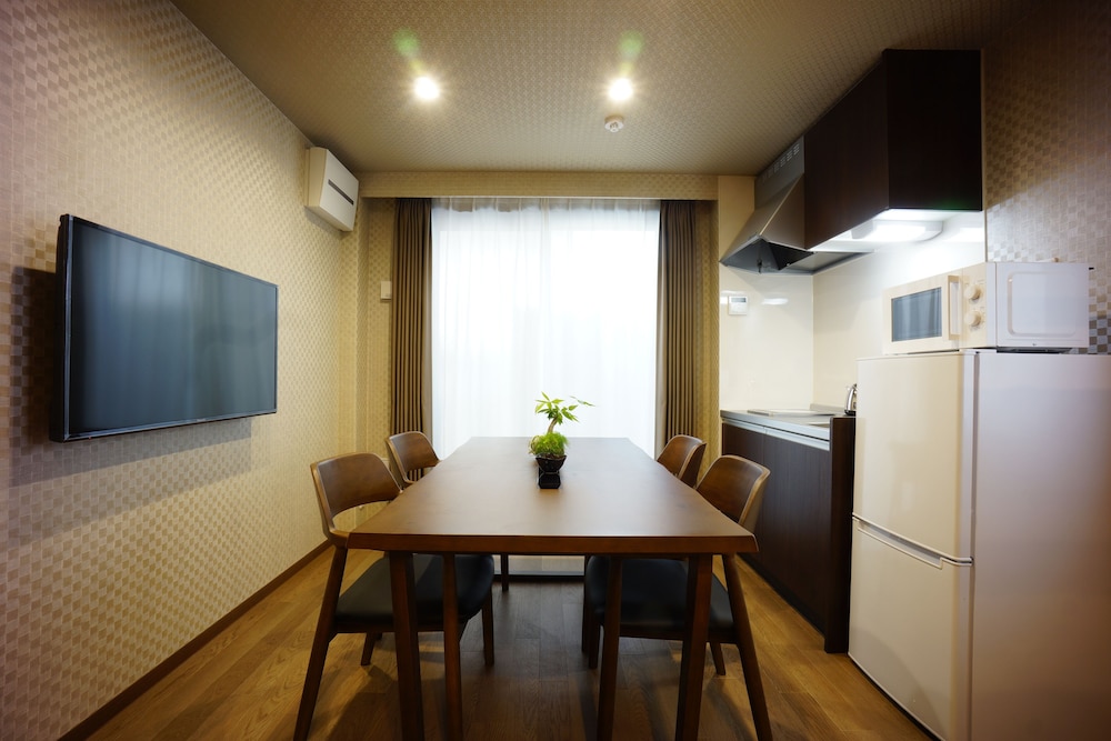 RONA HOTEL 東京