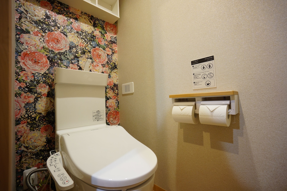 RONA HOTEL 東京