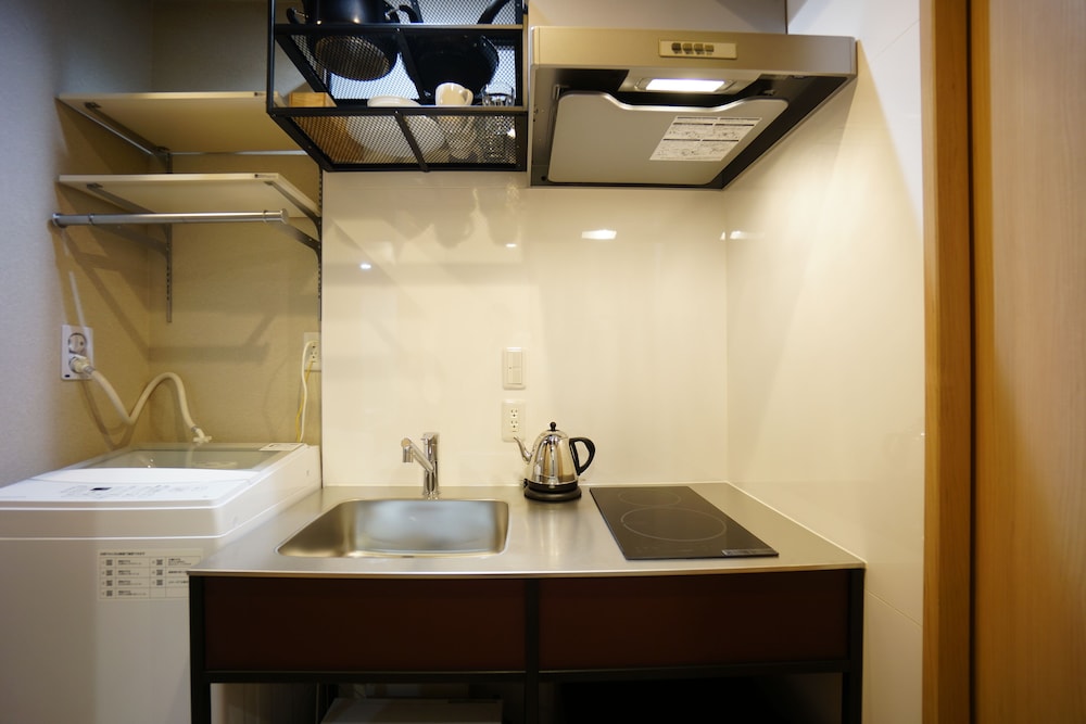 RONA HOTEL 東京