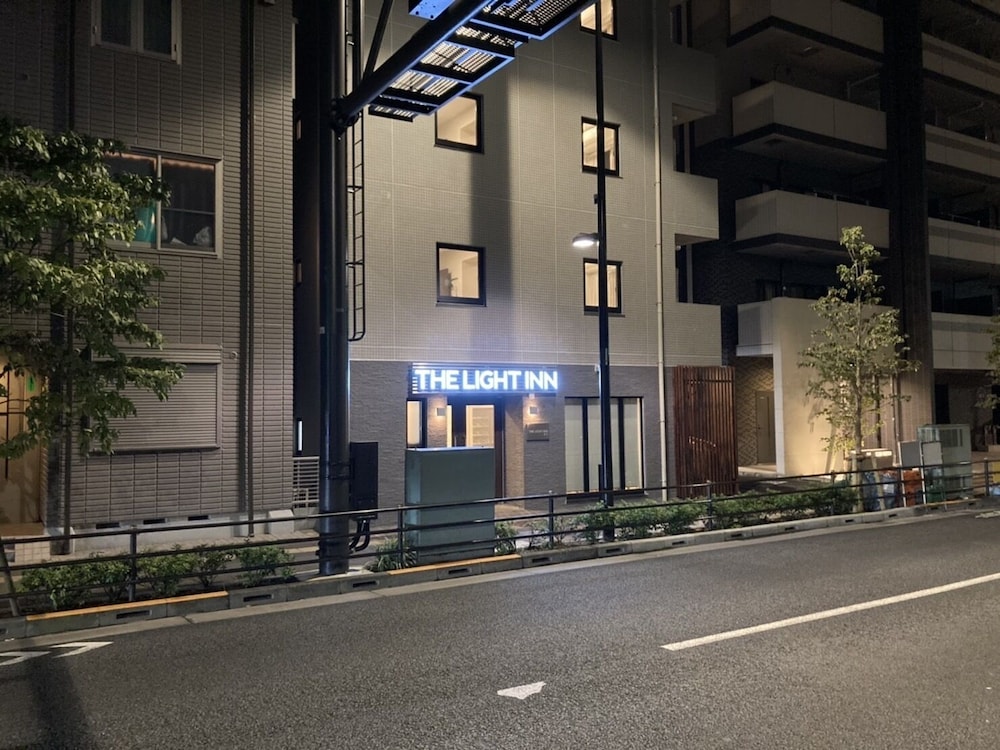 THE LIGHT INN 東京