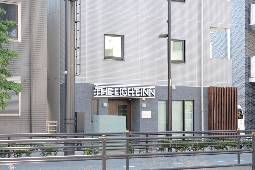THE LIGHT INN 東京