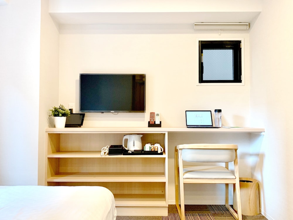 THE LIGHT INN 東京