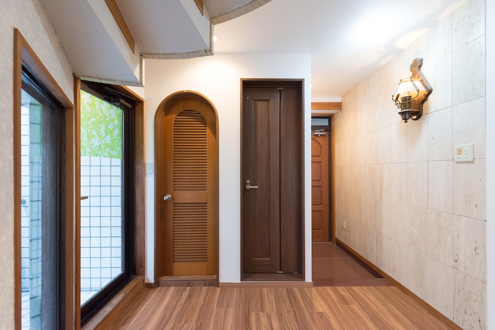 TORA HOTEL KOMAGOME C 東京