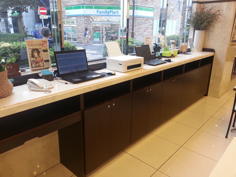 東横 INN 福生駅前東口 東京