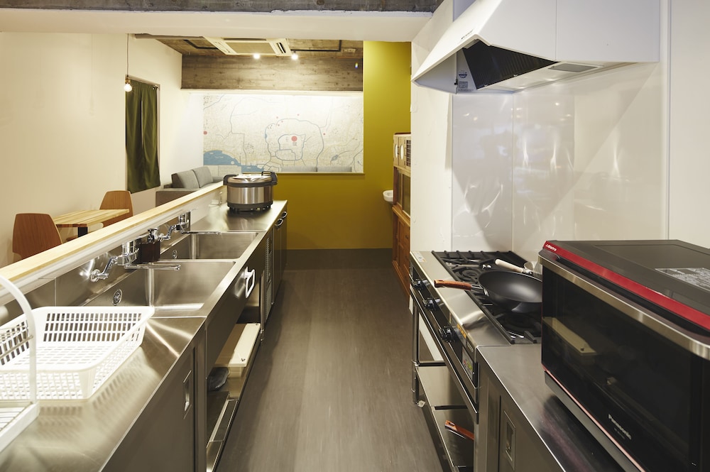IRORI NIHONBASHI HOSTEL AND KITCHEN 東京