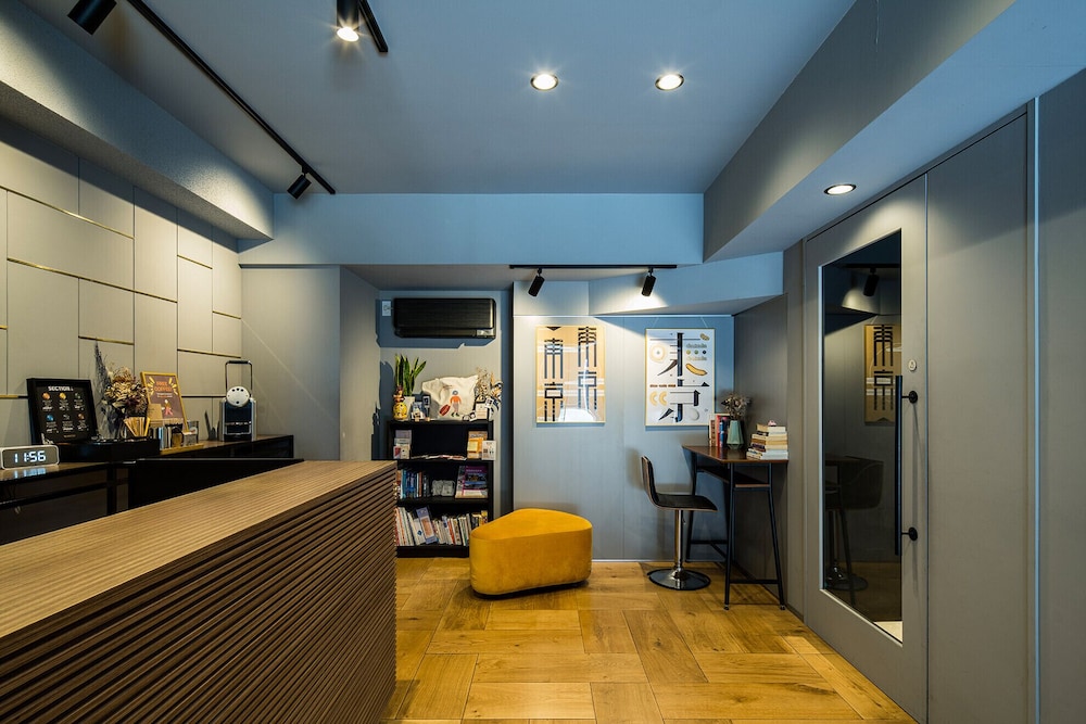 SECTION L GINZA EAST 東京