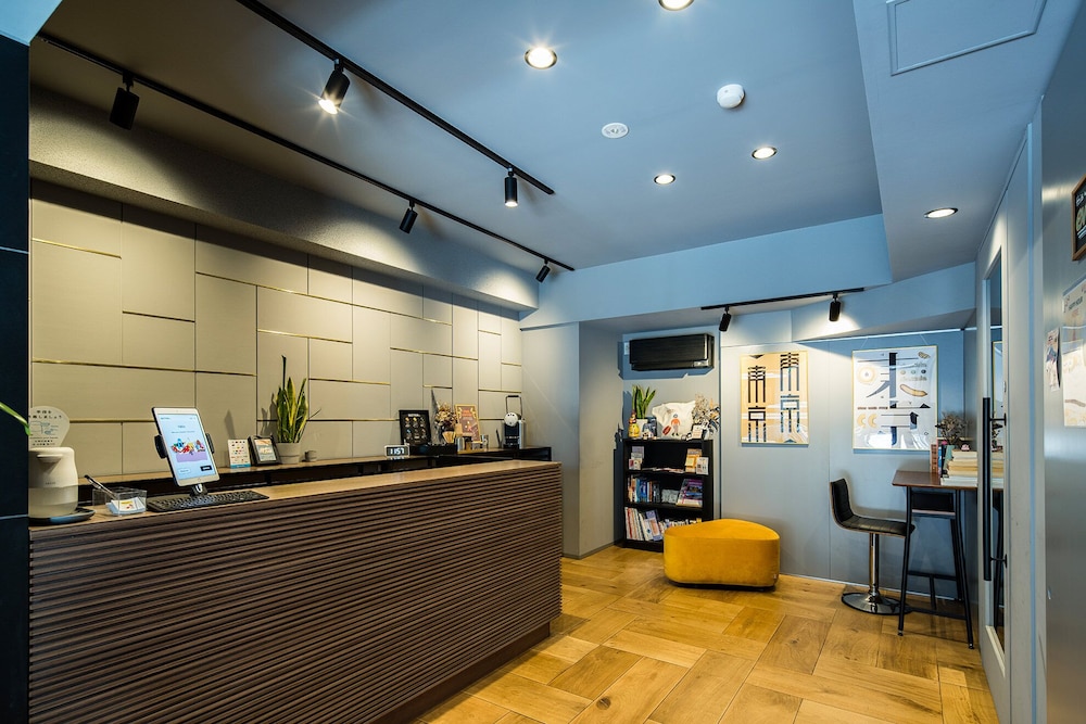 SECTION L GINZA EAST 東京