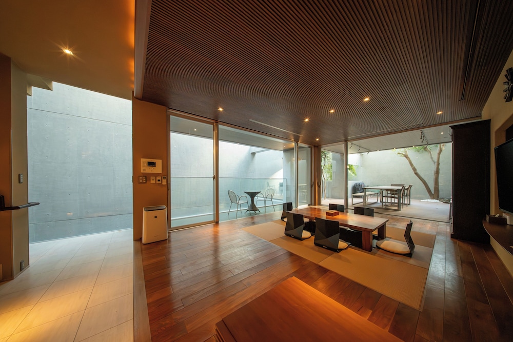 AZABU MODERN HOUSE 東京