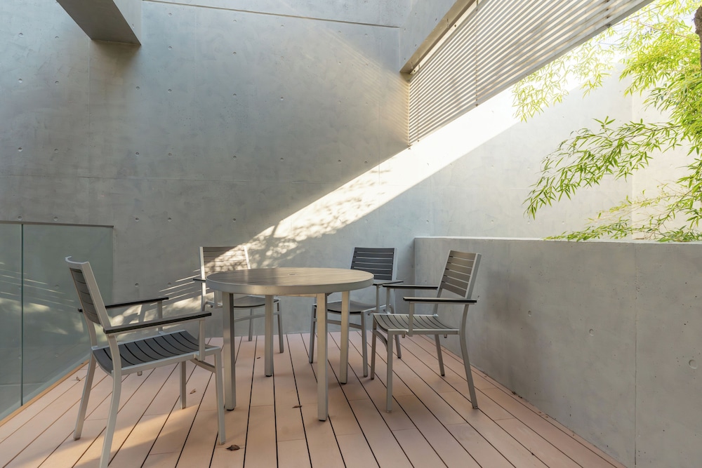 AZABU MODERN HOUSE 東京