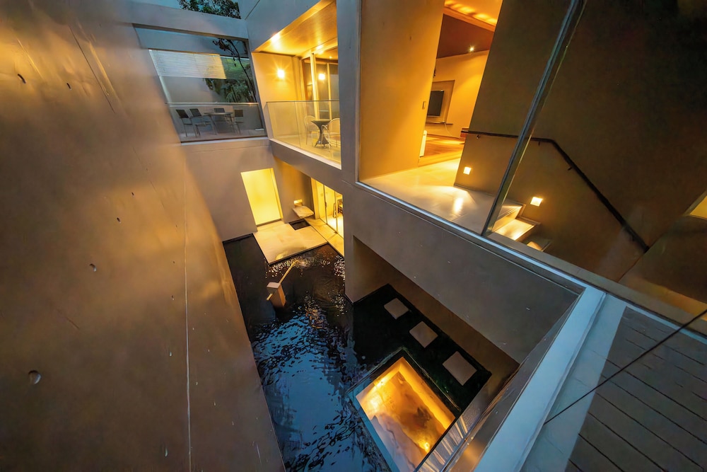 AZABU MODERN HOUSE 東京