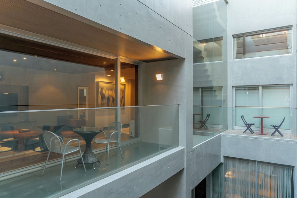 AZABU MODERN HOUSE 東京