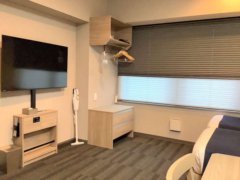 MONDAY APART PREMIUM 銀座新富町 東京