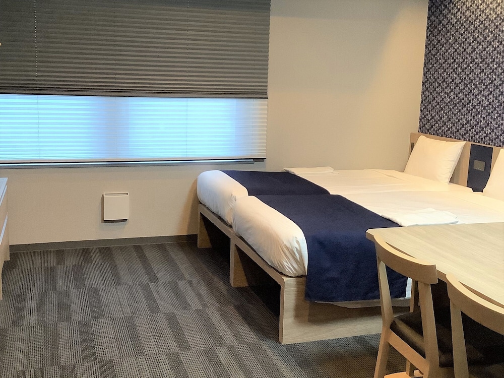 MONDAY APART PREMIUM 銀座新富町 東京