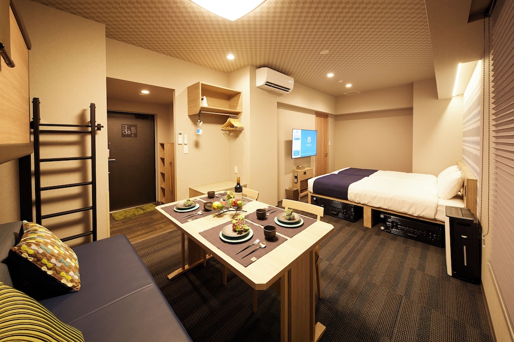 MONDAY APART PREMIUM 銀座新富町 東京