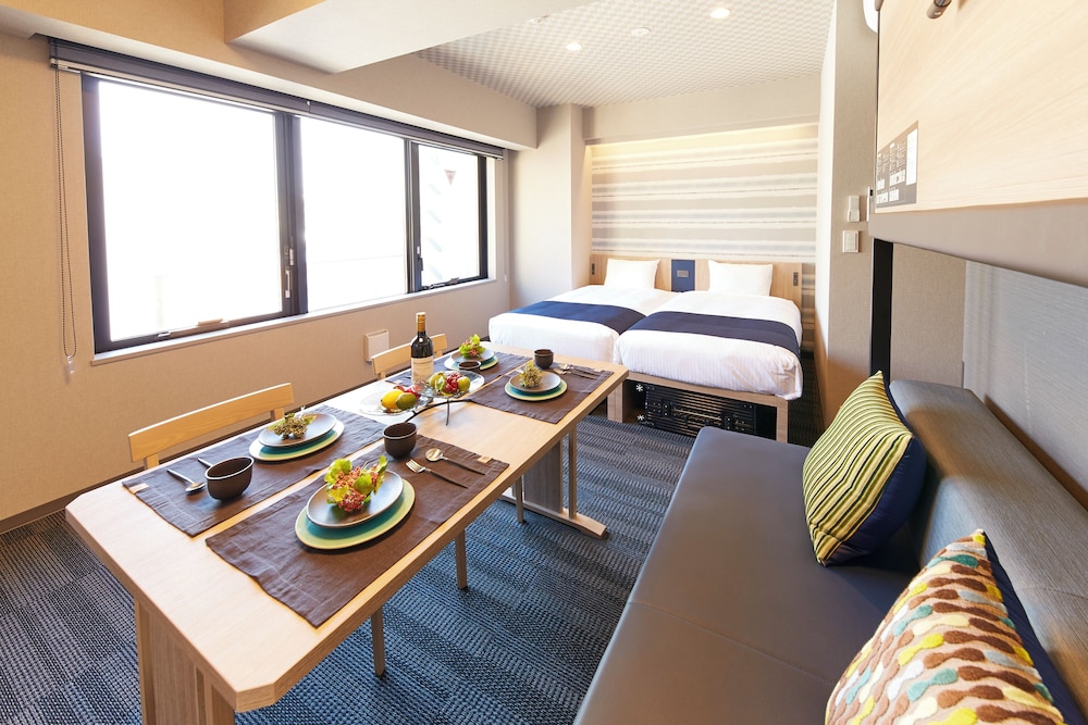 MONDAY APART PREMIUM 銀座新富町 東京